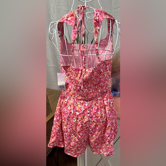 Wild Fable Romper Size Medium - Picture 4 of 4